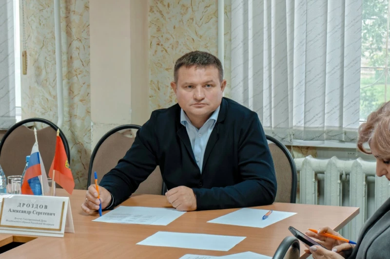 Депутат Государственной Думы Александр Дроздов встретился с жителями Ачинска совместно с председателем горсовета Сергеем Никитиным