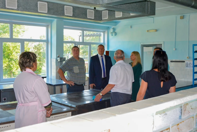 Депутаты Ачинска держат на контроле ситуацию с отставанием по срокам ремонтов в образовательных учреждениях города