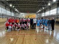 Кубок председателя горсовета на турнире по волейболу уехал в Назарово