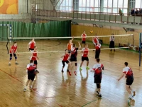 Кубок председателя горсовета на турнире по волейболу уехал в Назарово