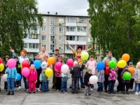 Для улыбок и искренних эмоций: городской Совет депутатов окружил заботой юное население Ачинска