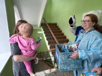 Для улыбок и искренних эмоций: городской Совет депутатов окружил заботой юное население Ачинска