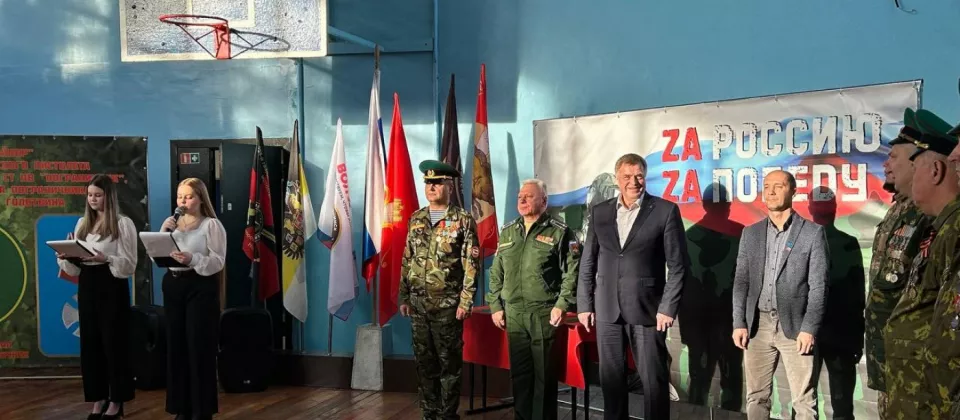 Депутаты Ачинского округа приняли участие в открытии муниципального турнира «Юный снайпер», который стартовал сегодня в школе № 17