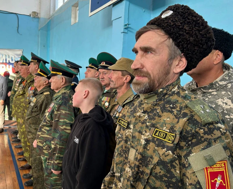 Депутаты Ачинского округа приняли участие в открытии муниципального турнира «Юный снайпер», который стартовал сегодня в школе № 17