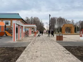 В Малиновке завершается строительство сквера