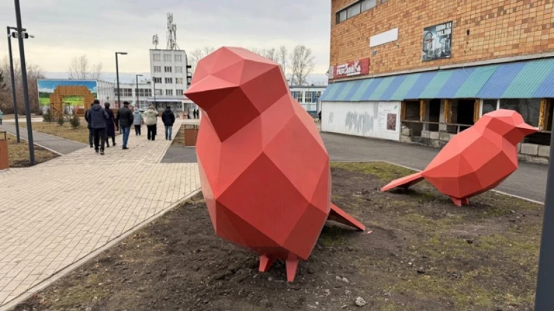 В Малиновке завершается строительство сквера