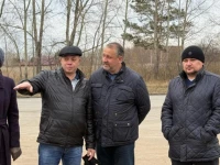 В Малиновке завершается строительство сквера