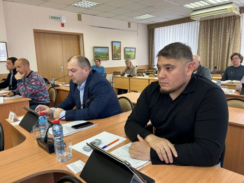 Сегодня в окружном Совете состоялось собрание депутатов первого созыва