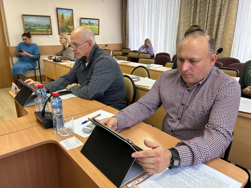 Сегодня в окружном Совете состоялось собрание депутатов первого созыва