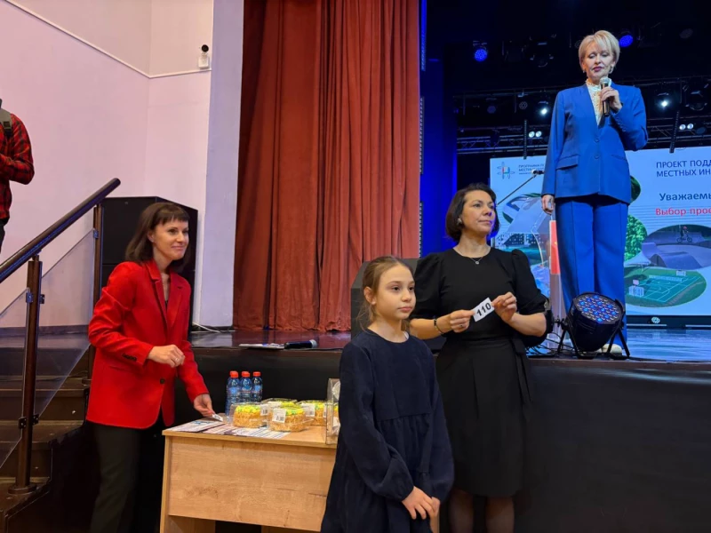 Более сотни ачинцев пришли поддержать проекты активных граждан и депутатов для участия в краевой программе «Поддержка местных инициатив»