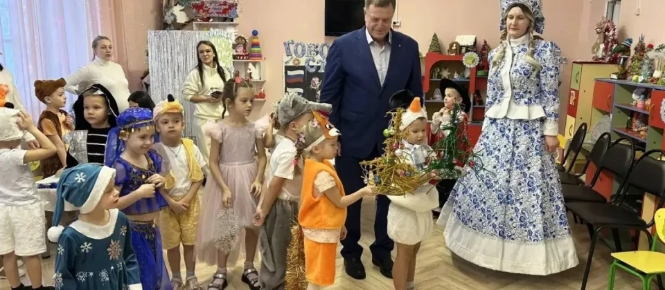 В рамках проекта "Время мечтать" во всех детских садах Ачинского района прошли новогодние мероприятия