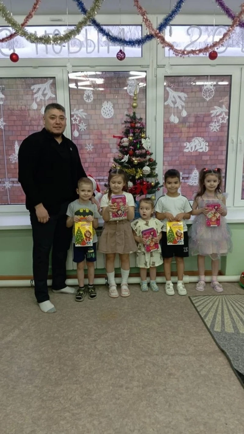 В рамках проекта "Время мечтать" во всех детских садах Ачинского района прошли новогодние мероприятия