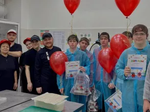 В Ачинск прибыли детишки из Большого Улуя: всё потому, что окружной Совет депутатов вместе с представителями малого бизнеса подготовил для них мастер-классы