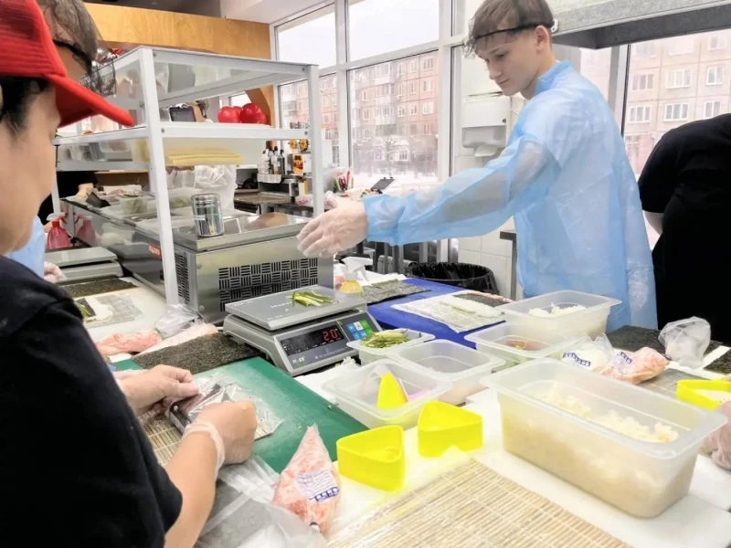 В Ачинск прибыли детишки из Большого Улуя: всё потому, что окружной Совет депутатов вместе с представителями малого бизнеса подготовил для них мастер-классы