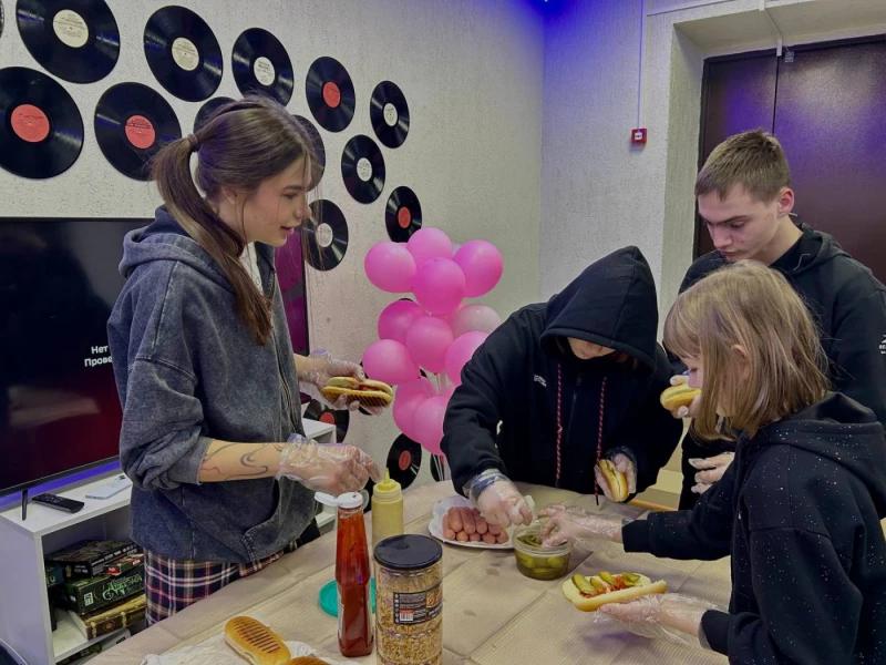 В Ачинск прибыли детишки из Большого Улуя: всё потому, что окружной Совет депутатов вместе с представителями малого бизнеса подготовил для них мастер-классы