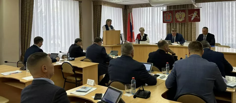 На очередной седьмой сессии Ачинского окружного Совета депутаты рассмотрели 19 вопросов