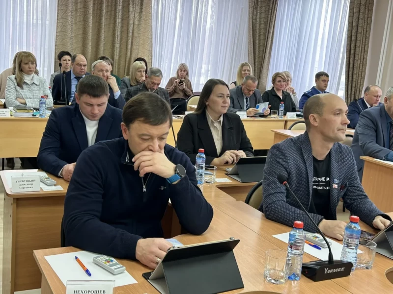 На очередной седьмой сессии Ачинского окружного Совета депутаты рассмотрели 19 вопросов