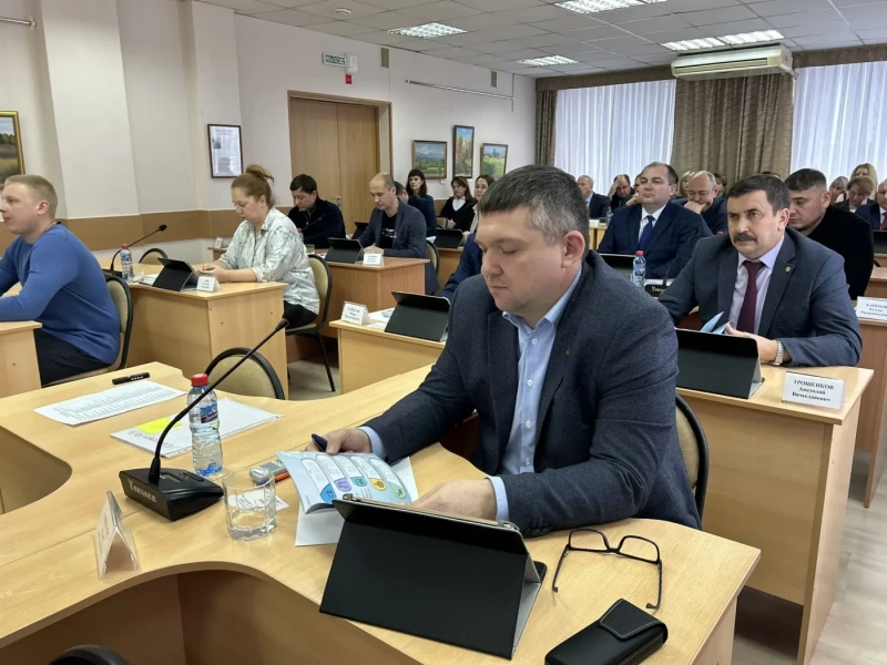 На очередной седьмой сессии Ачинского окружного Совета депутаты рассмотрели 19 вопросов