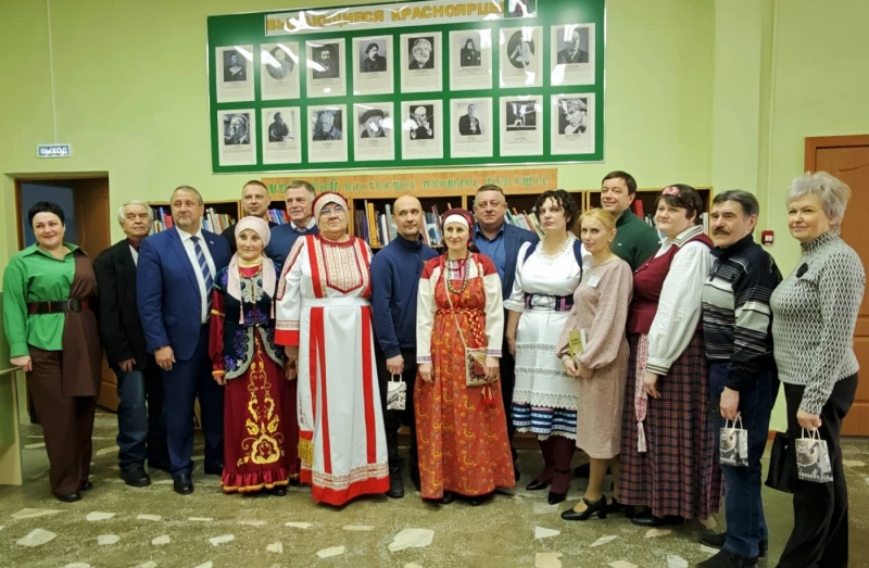 Депутаты Ачинского округа инициировали акцию накануне Дня книгодарения