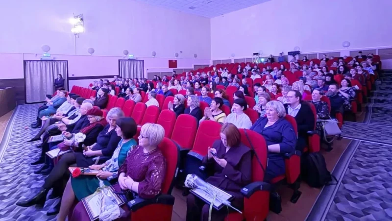 Василий Мизинко поздравил представителей отрасли Ачинского округа с Днём работника культуры