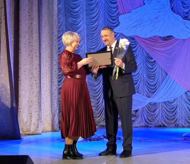 Василий Мизинко поздравил представителей отрасли Ачинского округа с Днём работника культуры