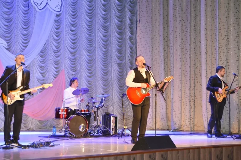 Василий Мизинко поздравил представителей отрасли Ачинского округа с Днём работника культуры