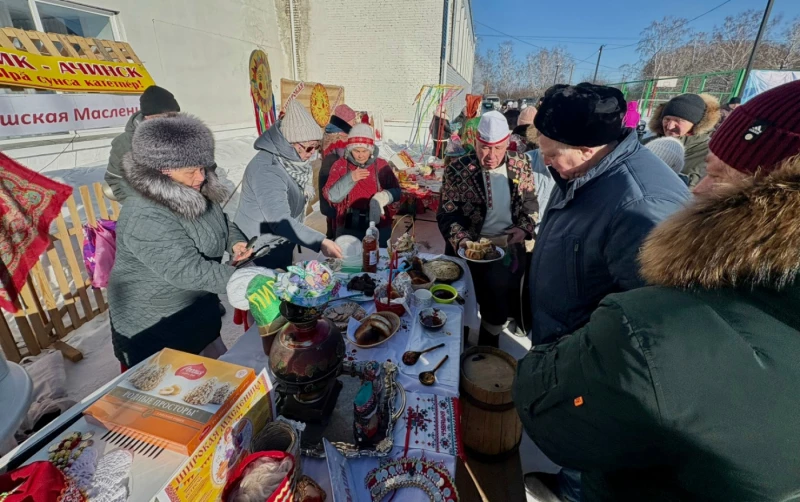 Председатель Ачинского окружного Совета депутатов поздравил жителей всех территорий с Масленицей