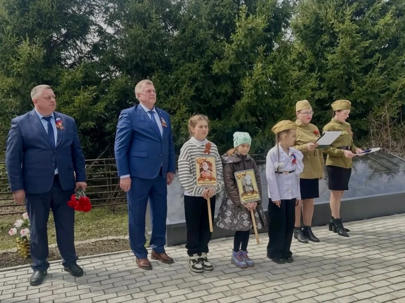 Председатель Ачинского окружного Совета Сергей Никитин совместно с депутатом Анатолием Ковалёвым побывал в селе Новая Еловка
