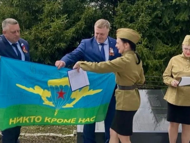 Председатель Ачинского окружного Совета Сергей Никитин совместно с депутатом Анатолием Ковалёвым побывал в селе Новая Еловка