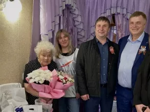 Депутаты Ачинского окружного Совета приступили к важной миссии – поздравлениям ветеранов Великой Отечественной с наступающим Днём Победы