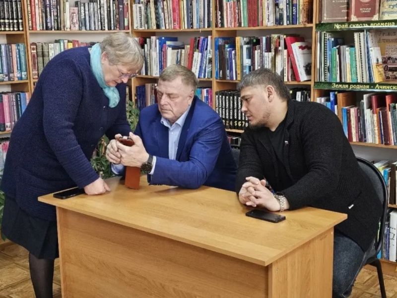 «Была б земля – а клуб построим!»: состоялась встреча жителей Горного и Карловки с представителями окружного Совета депутатов