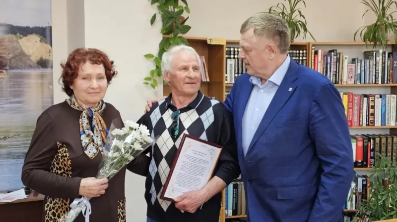 «Была б земля – а клуб построим!»: состоялась встреча жителей Горного и Карловки с представителями окружного Совета депутатов