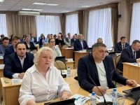 На очередной тринадцатой  сессии Ачинского окружного Совета депутаты рассмотрели рекордное количество вопросов