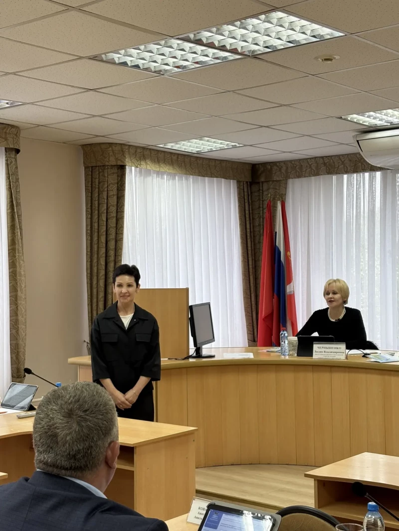 На очередной тринадцатой  сессии Ачинского окружного Совета депутаты рассмотрели рекордное количество вопросов
