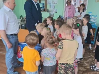 Депутаты окружного Совета продолжили многолетнюю традицию - дарить праздник детям