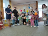 Депутаты окружного Совета продолжили многолетнюю традицию - дарить праздник детям