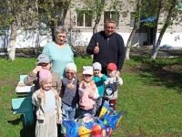 Депутаты окружного Совета продолжили многолетнюю традицию - дарить праздник детям