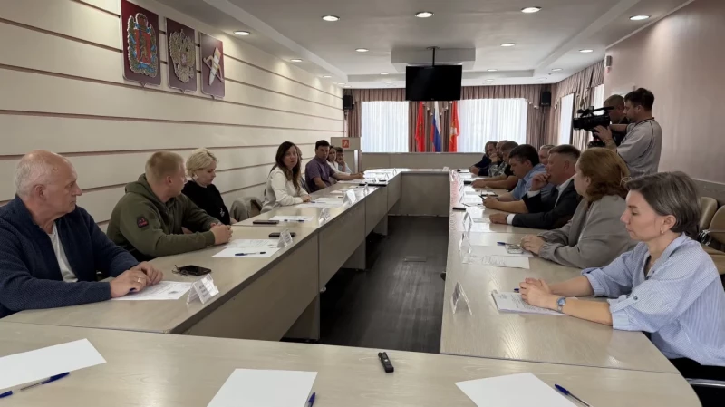 Депутаты Ачинского окружного Совета обсудили дальнейшее содержание спортивных площадок на набережной