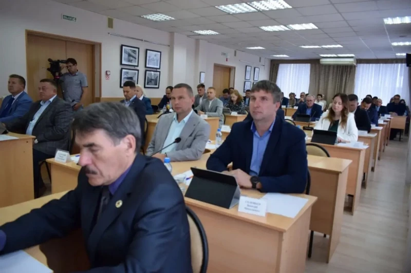 Депутаты окружного Совета скорректировали бюджет и направили 20 миллионов  рублей на дороги