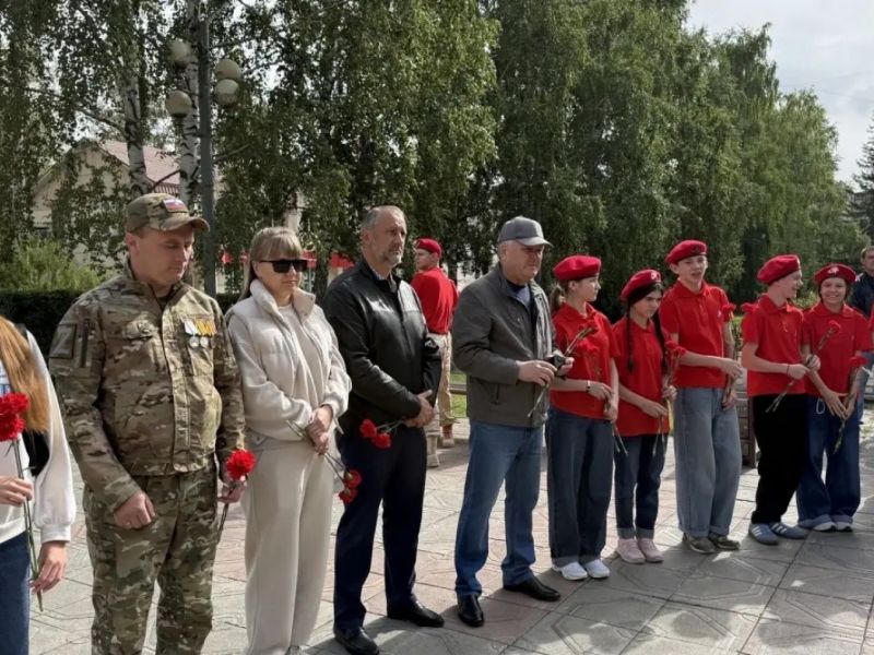В Ачинском муниципальном округе почтили память героев Курской битвы