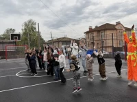 В школе № 4 появилась новая спортивная площадка «Энергия движения»