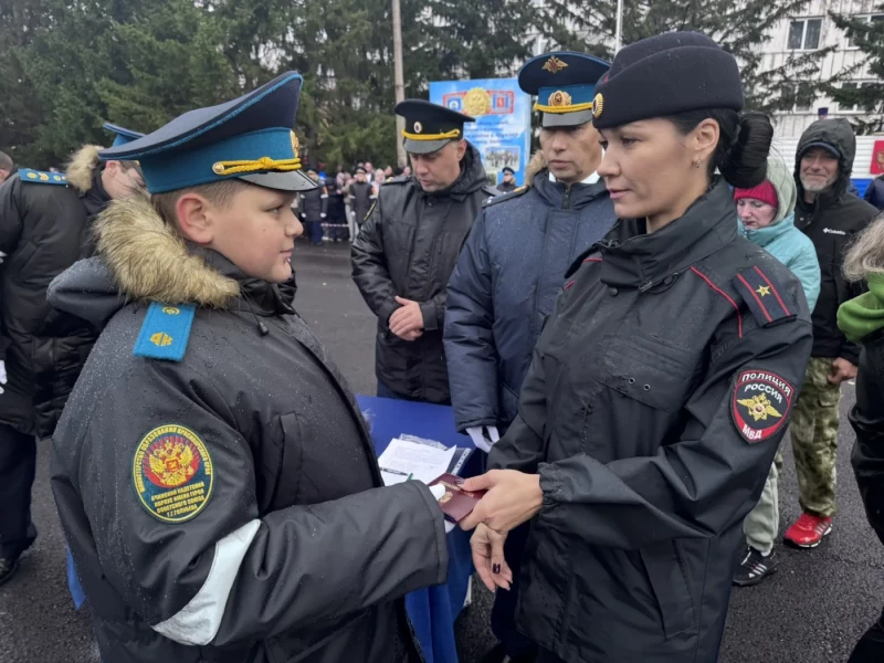 Председатель окружного Совета депутатов Анатолий Ковалев принял участие в посвящении в кадеты