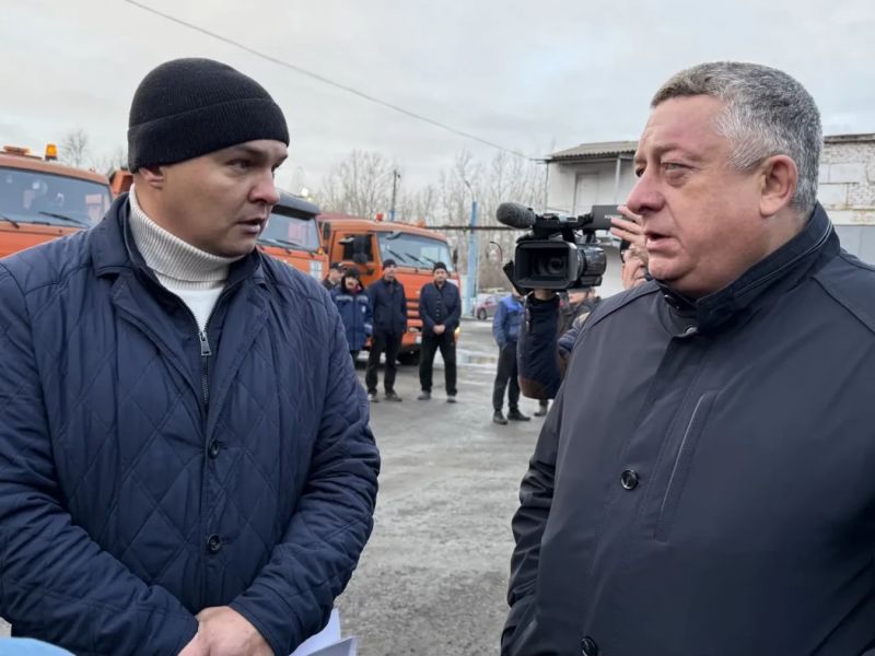 Председатель окружного Совета Анатолий Ковалев проверил готовность специализированного автотранспортного предприятия к зимнему сезону